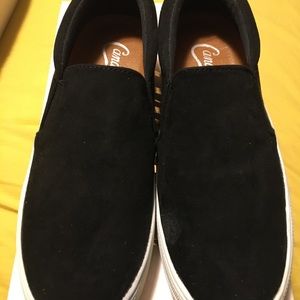 Candie's Black Faux Suede Slip Ons Women's Size8